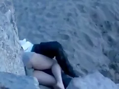 Eugene y Sania se divierten con video porno corto una muñeca