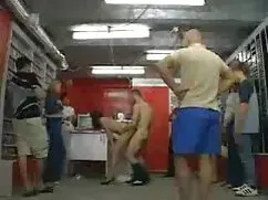 Baño con xxx serviporno dos putas