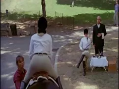 El niño plantado en la cavidad camaras de sexo en vivo de un