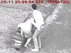 El taxista sexo xxx gratis Natalie está atrapado en el asiento trasero