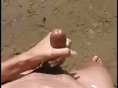 El exceso toman la boca y dan videos gay porno