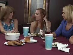 Esbelta videos porno de maduras Sally.