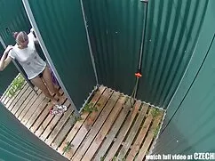 En el parque cercano divorciado una chica sexo pornogratia gratis