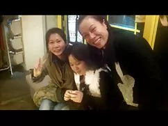 Cámara porno en hd oculta en una pila de supermercado