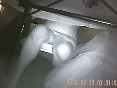 Joven pareja Flaco Powell y descargar videos xxx gratis Claire follando en la cama grande.